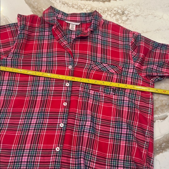 Victoria's Secret Red and Black Plaid Pajama Set - Picture 10 of 12